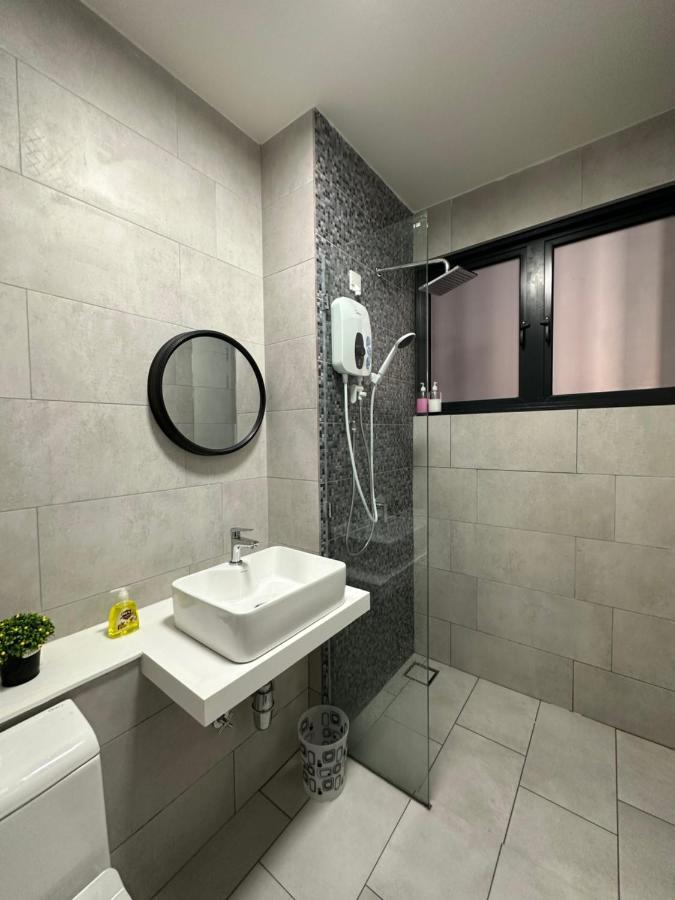 Sea View The Shore Luxury Newly Renovated Homestay Kota Kinabalu Zewnętrze zdjęcie
